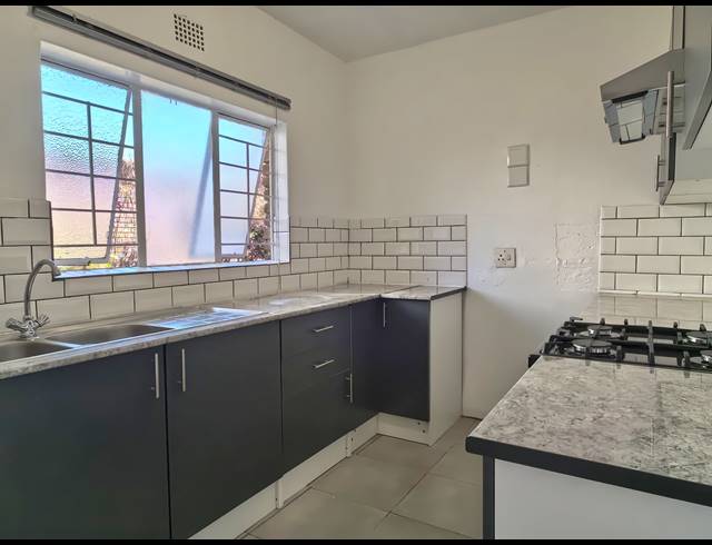 3 BEDROOM APARTMENT FOR SALE IN WINDSOR WEST